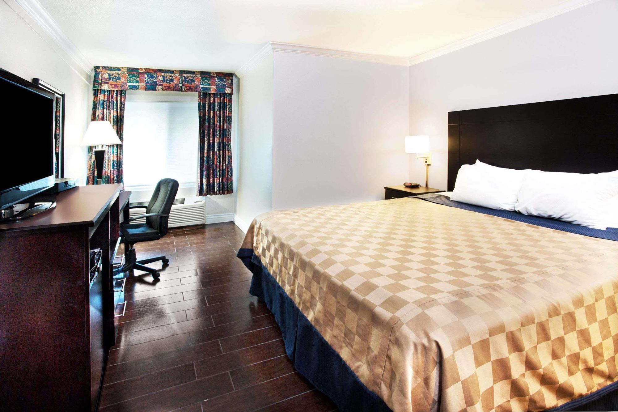 Travelodge By Wyndham Ocean Front Sunset Beach Exteriér fotografie